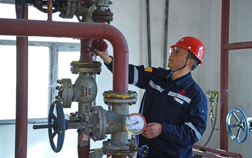 集團領導干部深入基層一線勞動(圖6) 集團領導干部深入基層一線勞動(圖6)