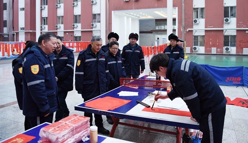 宜昌市領導王應華、王大真一行到新疆宜化調研走訪(圖4) 宜昌市領導王應華、王大真一行到新疆宜化調研走訪(圖4)