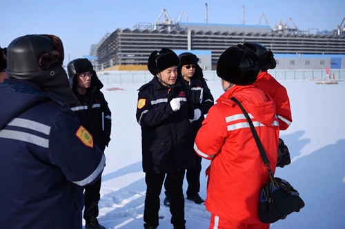 宜昌市領導王應華、王大真一行到新疆宜化調研走訪(圖1) 宜昌市領導王應華、王大真一行到新疆宜化調研走訪(圖1)