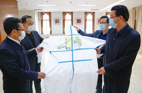 宜昌市中心人民醫(yī)院院長賀會清一行到集團(tuán)走訪致謝(圖3) 宜昌市中心人民醫(yī)院院長賀會清一行到集團(tuán)走訪致謝(圖3)