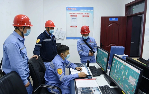 熱烈祝賀!新疆宜化循環流化床富氧氣化爐一次性點火成功!(圖2) 熱烈祝賀!新疆宜化循環流化床富氧氣化爐一次性點火成功!(圖2)