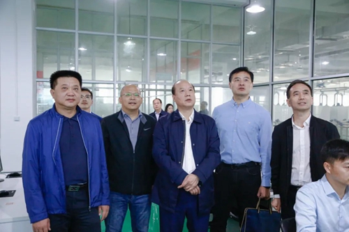 湖北省應急管理廳黨委副書記、副廳長楊愛東到宜化實訓基地現場調研(圖2) 湖北省應急管理廳黨委副書記、副廳長楊愛東到宜化實訓基地現場調研(圖2)