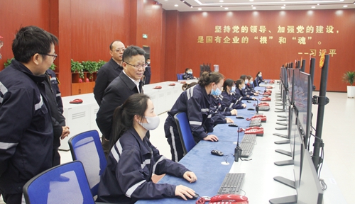 王大真到內蒙宜化走訪調研(圖1) 王大真到內蒙宜化走訪調研(圖1)