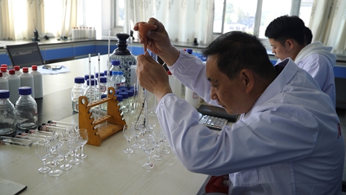 金沙酒業“匠人”孕造醇柔佳釀(圖2) 金沙酒業“匠人”孕造醇柔佳釀(圖2)
