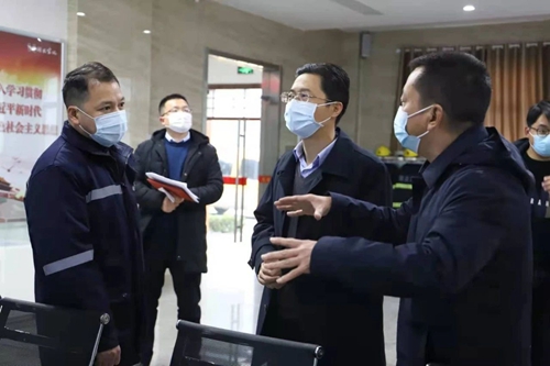 宜都市委副書記、市長李澤剛到楚星公司慰問市拔尖人才(圖1)