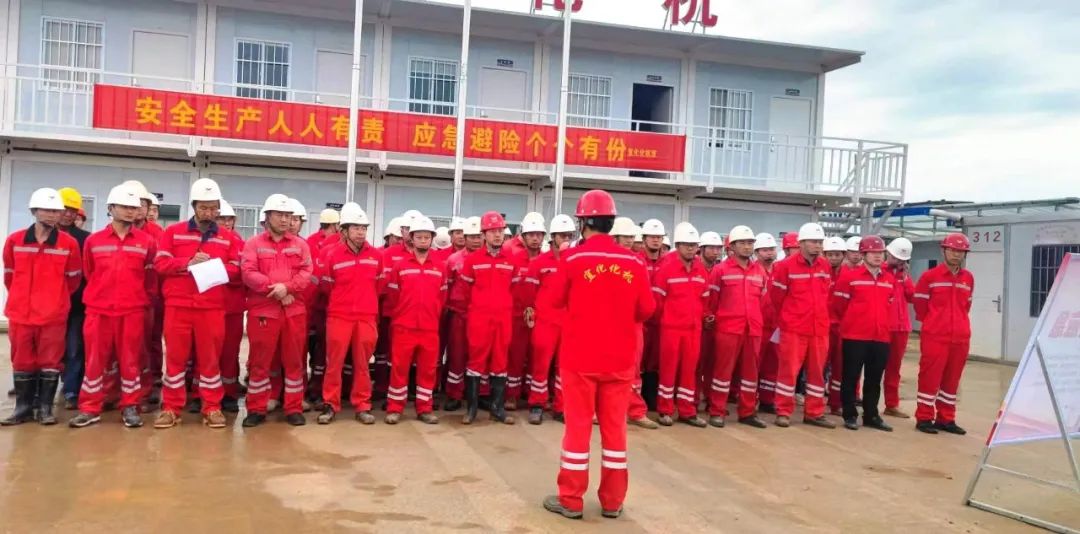 【安全生產(chǎn)月】磷氟鋰業(yè)項(xiàng)目部開(kāi)展觸電事故應(yīng)急演練(圖3) 圖片