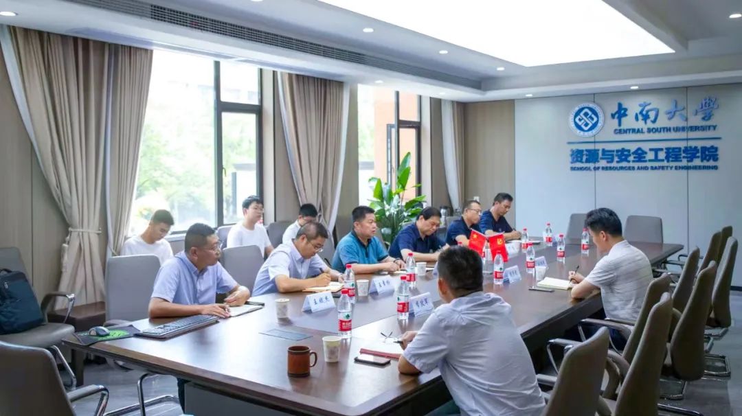 【宜化榜樣】金牌能手王斌杰:研判行情抓市場,深耕挖潛降成本(圖3) 圖片