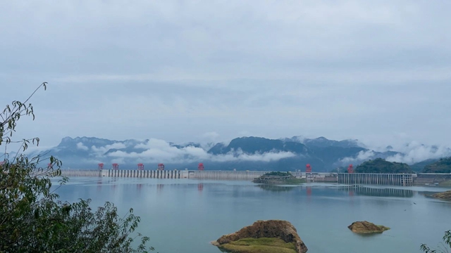 集團組織湖北省外單位職工代表開展宜昌行(圖4) 集團組織湖北省外單位職工代表開展宜昌行(圖4)