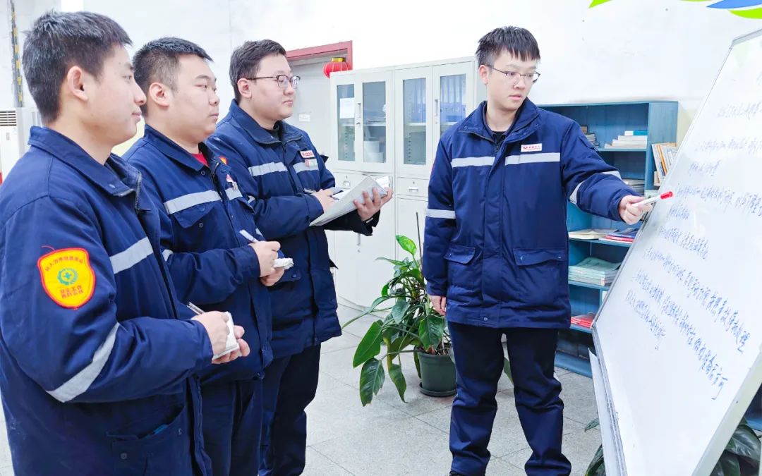 新疆宜化熱電分廠發電三班：夯實班組基礎，推進自主管理(圖3)