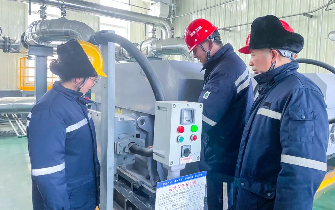 內蒙宜化:迎風戰雪保安全,勠力同心促生產(圖4) 內蒙宜化:迎風戰雪保安全,勠力同心促生產(圖4)