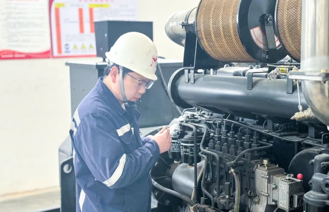 宜化礦業(yè)郭倉健:滿腔熱愛向機電,一片初心為礦山(圖2) 宜化礦業(yè)郭倉健:滿腔熱愛向機電,一片初心為礦山(圖2)