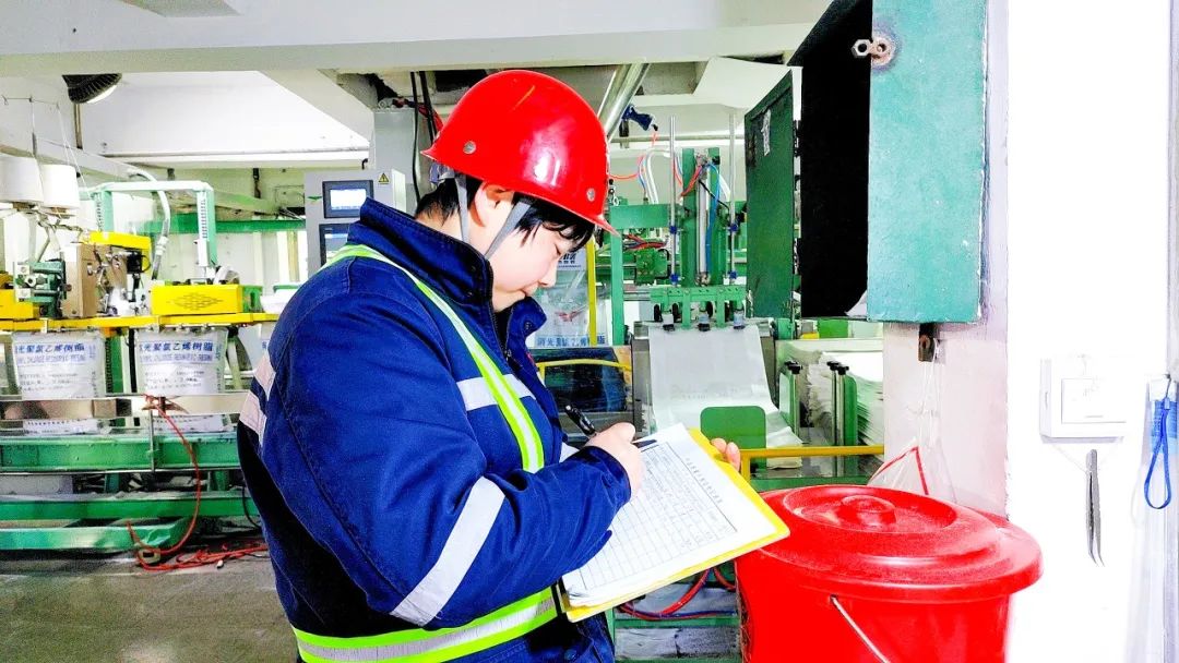 楚星公司:產品研發步履不停,消光三型樹脂順利下線(圖4) 楚星公司:產品研發步履不停,消光三型樹脂順利下線(圖4)