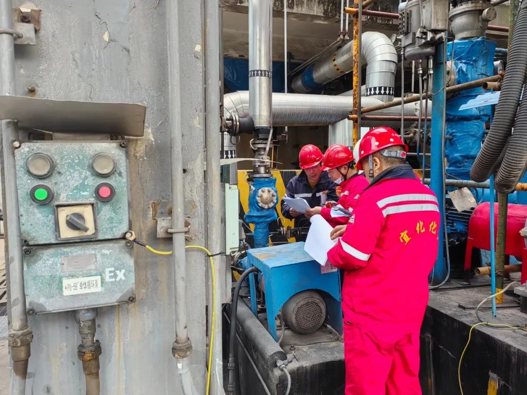 維保頂梁柱  檢修排頭兵(圖2) 維保頂梁柱  檢修排頭兵(圖2)