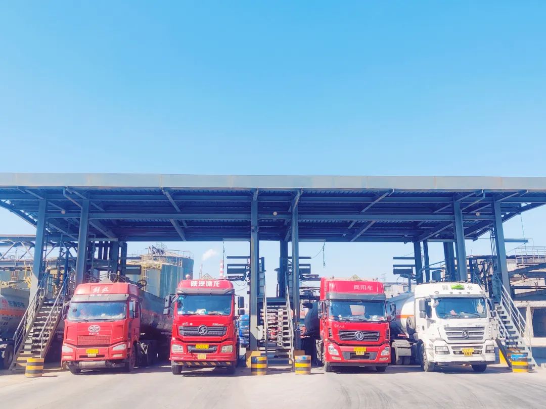 喜訊!內(nèi)蒙宜化醫(yī)藥級(jí)鹽酸成功下線(圖4) 喜訊!內(nèi)蒙宜化醫(yī)藥級(jí)鹽酸成功下線(圖4)