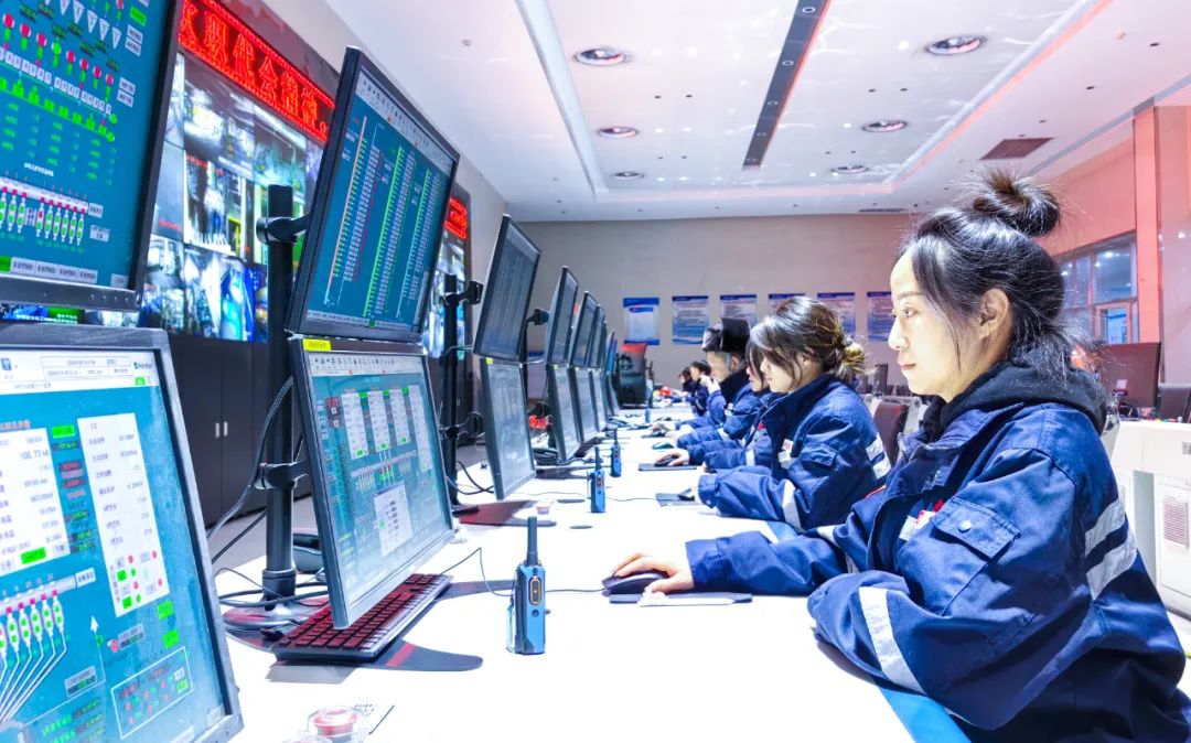 新疆宜化電石車間二一班:強(qiáng)化班組建設(shè),筑牢基層基石(圖2) 新疆宜化電石車間二一班:強(qiáng)化班組建設(shè),筑牢基層基石(圖2)