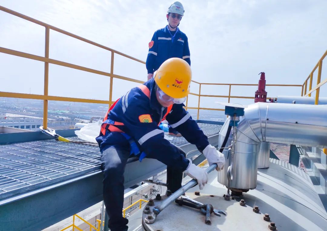 降解新材料公司:嚴抓細管保安全,全力以赴戰大修(圖2) 降解新材料公司:嚴抓細管保安全,全力以赴戰大修(圖2)