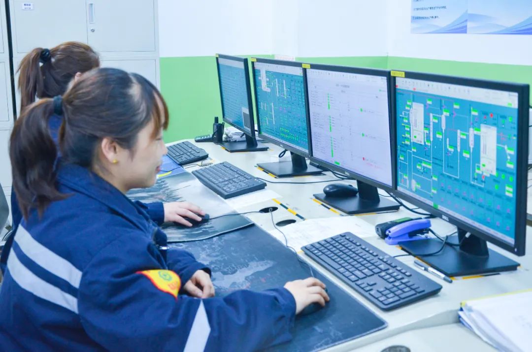 喜報!新疆宜化尿素產(chǎn)品再添兩位“新成員”(圖5) 喜報!新疆宜化尿素產(chǎn)品再添兩位“新成員”(圖5)