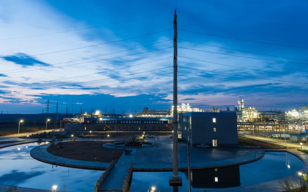 夜幕下的新疆宜化,有著別樣風情(圖4) 夜幕下的新疆宜化,有著別樣風情(圖4)