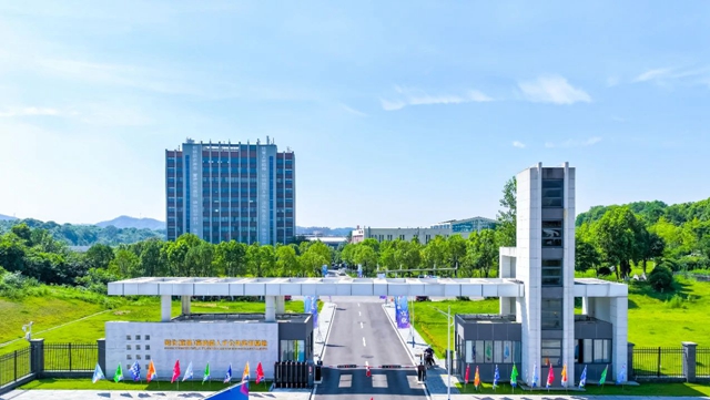 湖北唯一!宜化實(shí)訓(xùn)基地建設(shè)運(yùn)營經(jīng)驗(yàn)獲應(yīng)急管理部推廣交流(圖1) 湖北唯一!宜化實(shí)訓(xùn)基地建設(shè)運(yùn)營經(jīng)驗(yàn)獲應(yīng)急管理部推廣交流(圖1)