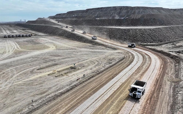 新疆宜化礦業(yè):堅(jiān)持?jǐn)?shù)字賦能,打造智慧礦山(圖1) 新疆宜化礦業(yè):堅(jiān)持?jǐn)?shù)字賦能,打造智慧礦山(圖1)