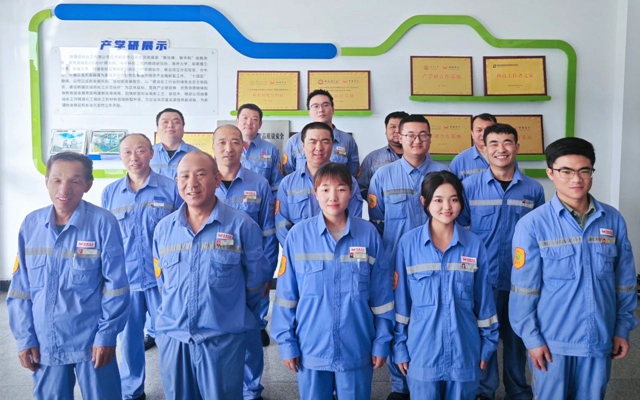 新疆宜化5個班組獲評準(zhǔn)東開發(fā)區(qū)安全管理標(biāo)準(zhǔn)化班組(圖1) 新疆宜化5個班組獲評準(zhǔn)東開發(fā)區(qū)安全管理標(biāo)準(zhǔn)化班組(圖1)